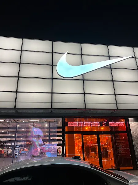 Nike Store Las Rozas - Tienda de deportes en Rozas de Madrid (Las) - foto 2