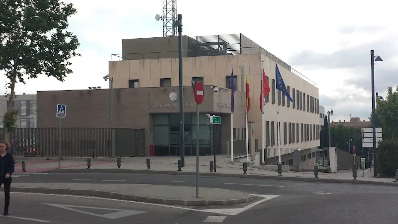 Policía Municipal - Jefatura de policía en Alcobendas - foto 2
