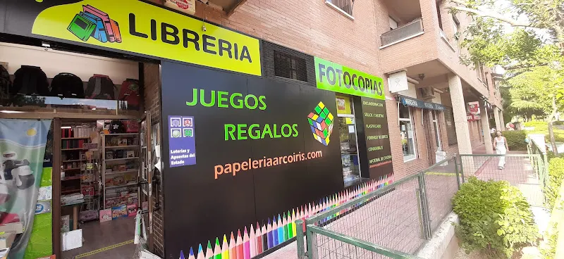 Papelería Arcoiris - Papelería en Pozuelo de Alarcón - foto 3