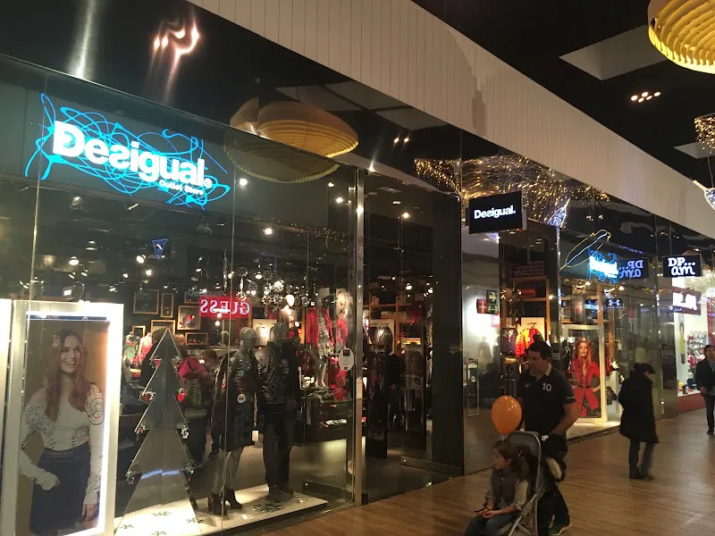 Desigual - Tienda de ropa en San Sebastián de los Reyes - foto 2