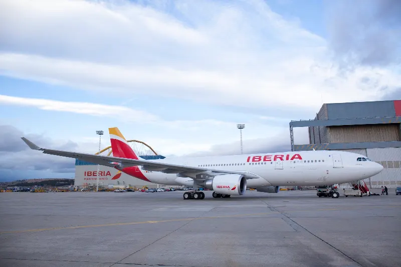Iberia Líneas Aéreas De España - Aeropuerto en Madrid - foto 2