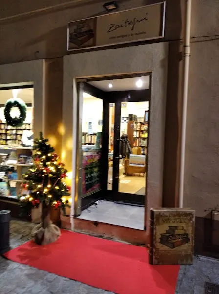 Zaitegui Libros - Librería anticuaria en Escorial (El) - foto 3