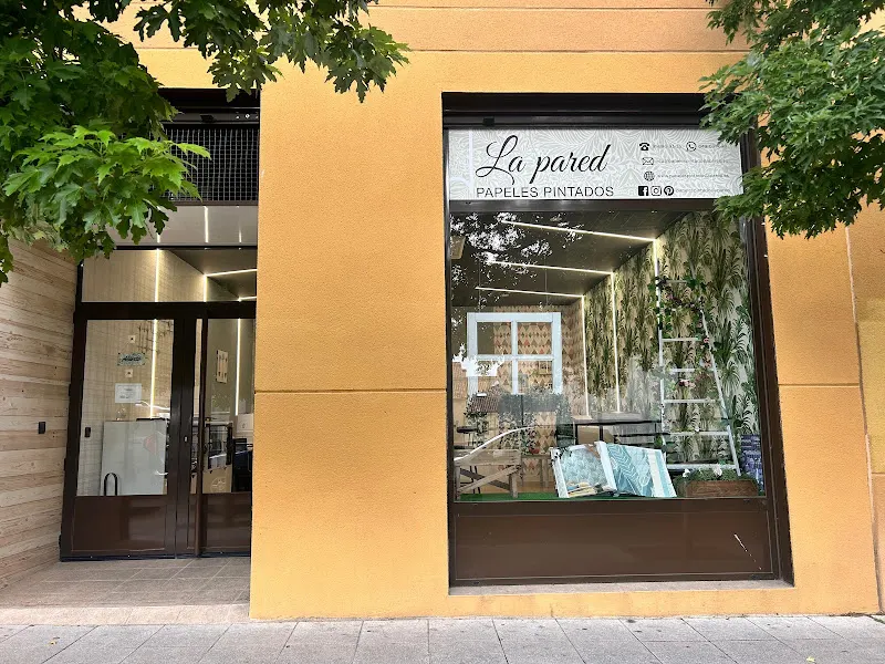 Papeles pintados La Pared - Tienda de papel tapiz en San Lorenzo de El Escorial - foto 2