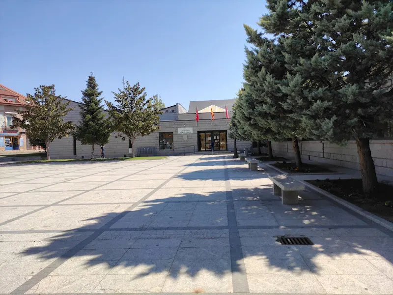 Centro Cultural Asunción Balaguer - Centro cultural en Alpedrete - foto 2