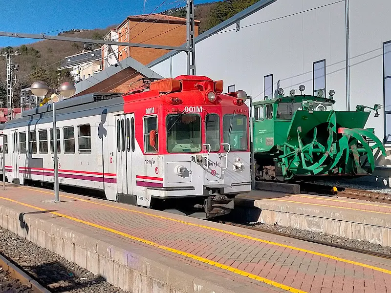 Cercedilla - Parada de transporte público en Cercedilla - foto 3