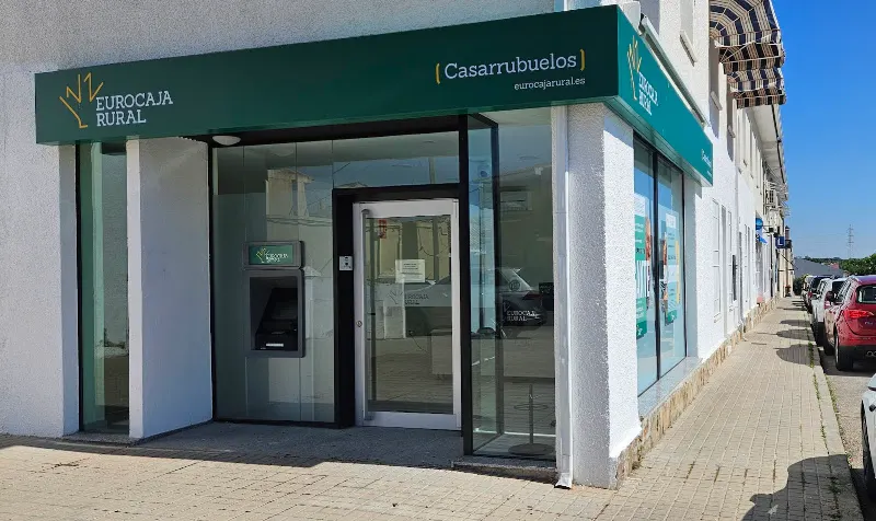 Eurocaja Rural - Banco en Casarrubuelos - foto 2