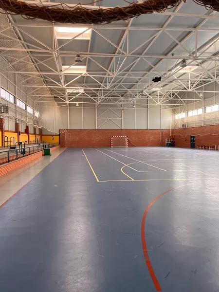 Polideportivo - Tielmes