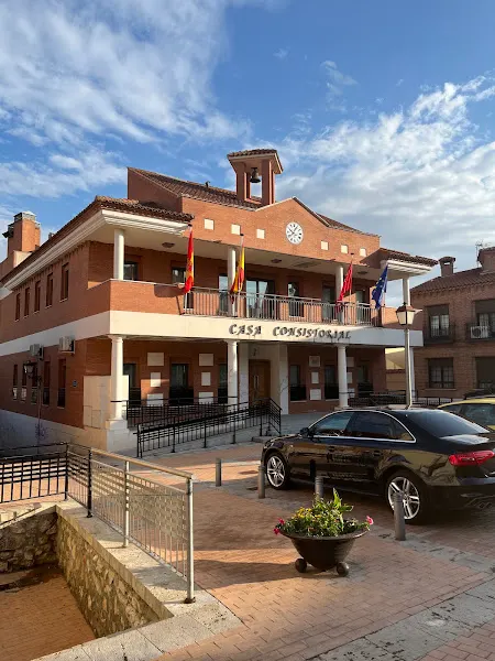 Ayuntamiento de Los Santos de la Humosa - Ayuntamiento en Santos de la Humosa (Los) - foto 3