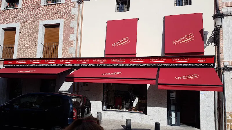 Tiendas Madrid París Rascafria - Centro comercial en Rascafria - foto 2