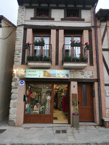 Isla Negra - Tienda de ropa en Rascafria - foto 2