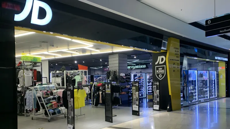 JD Sports - Tienda de ropa de deportes en Madrid - foto 2
