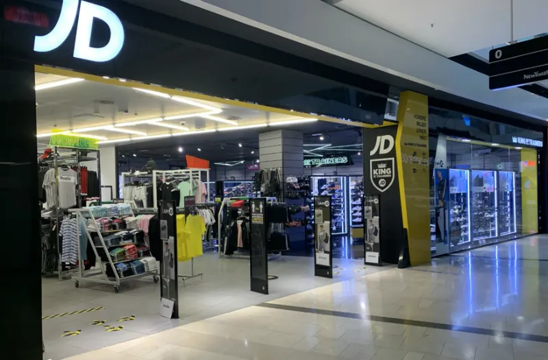 JD Sports - Tienda de ropa de deportes en Madrid - foto 3