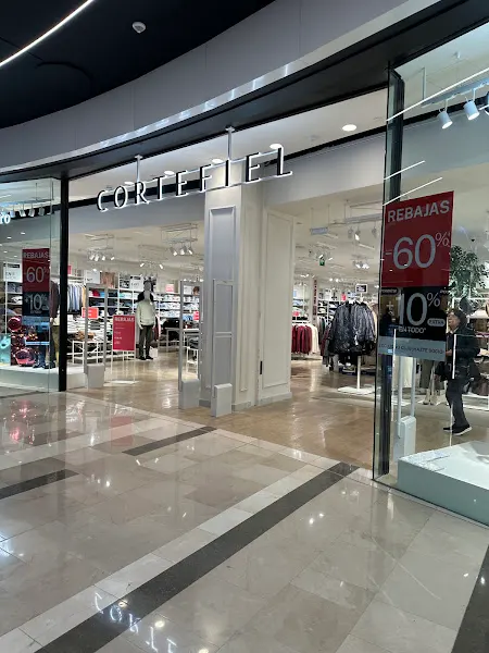 Cortefiel - Tienda de ropa en Madrid - foto 2