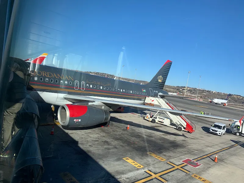 The Royal Jordanian Airlines - Compañía aérea en Madrid - foto 2
