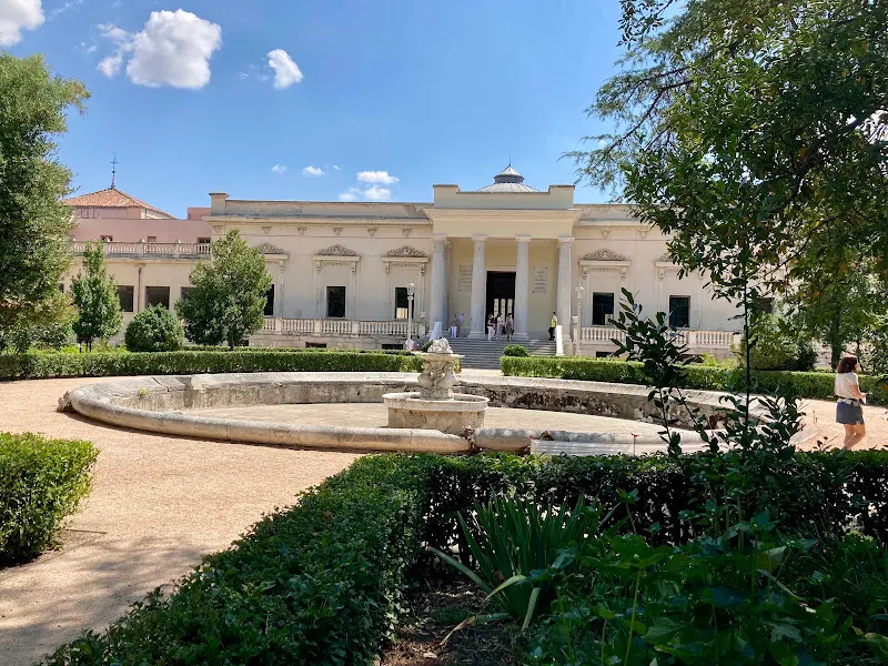 Palacio nuevo de la Finca de Vista Alegre - Madrid