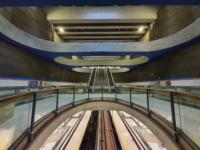 Valdezarza - Estación de metro en Madrid - foto 3