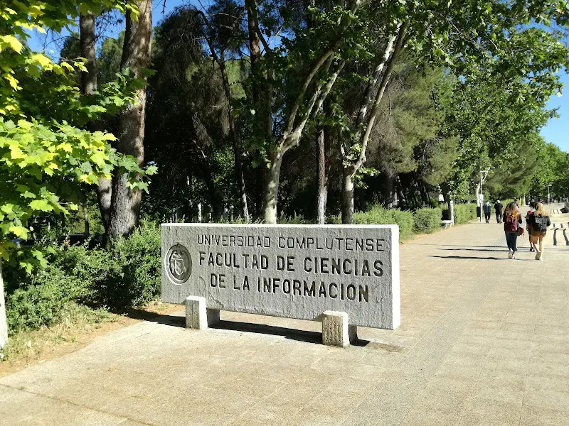 Facultad de Ciencias de la Información - Universidad pública en Madrid - foto 3