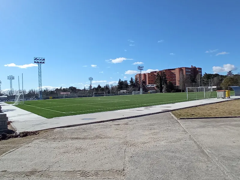 Complejo deportivo Zona Norte (Paraninfo) - Universidad pública en Madrid - foto 2