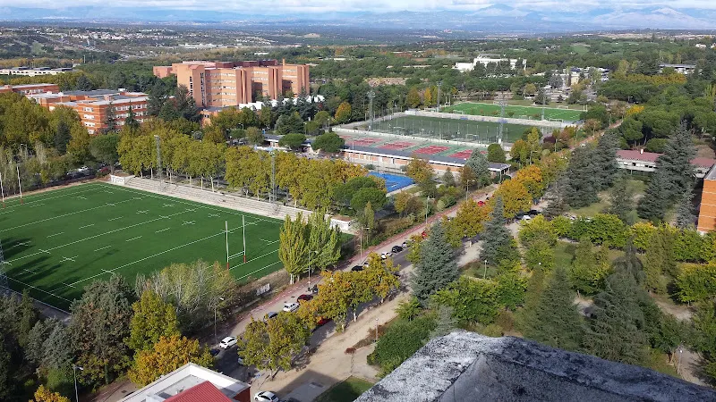 Complejo deportivo Zona Norte (Paraninfo) - Universidad pública en Madrid - foto 3