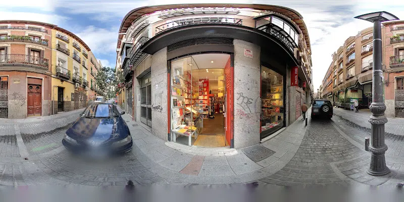 PANTA RHEI - Librería en Madrid - foto 2