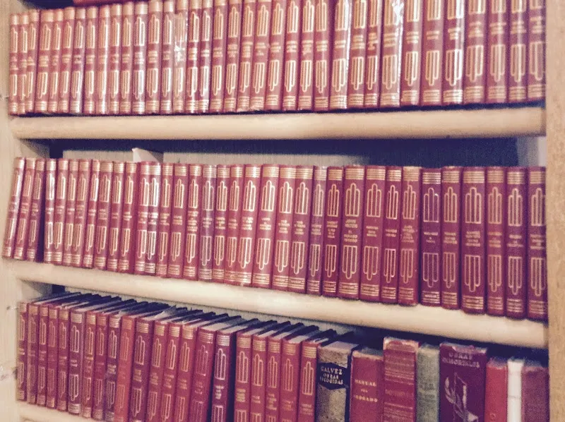Librería F Sacristán