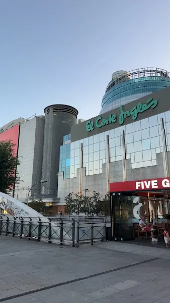 El Corte Inglés Goya - Centro comercial en Madrid - foto 3