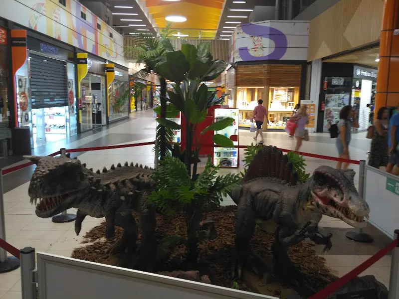 Centro Comercial Los Ángeles - Centro comercial en Madrid - foto 2