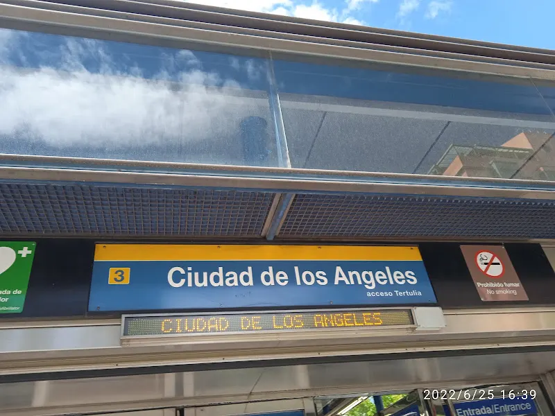 Ciudad de los Angeles - Estación de metro en Madrid - foto 3