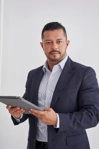 Molinares Abogados | Abogados de extranjería en Madrid - Abogado especialista en derecho de extranjería en Madrid - foto 2