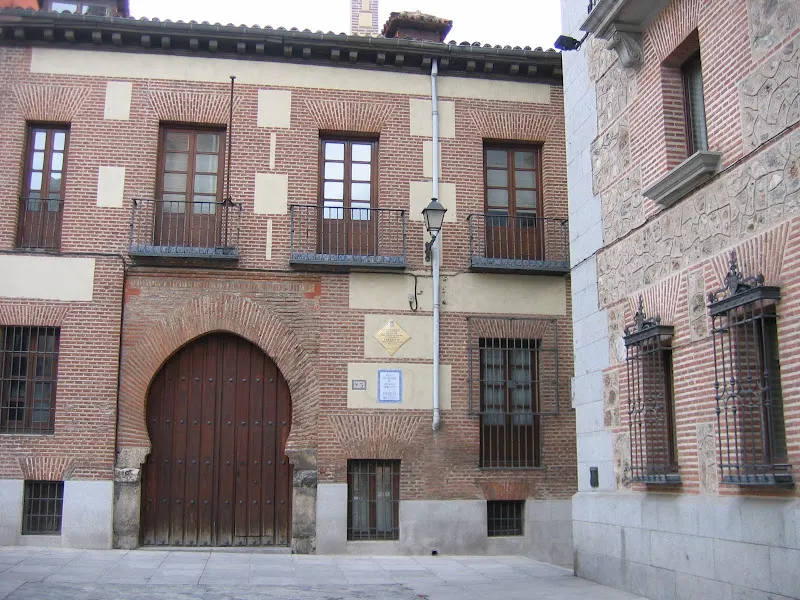 Real Academia de Ciencias Morales y Políticas - Universidad en Madrid - foto 2