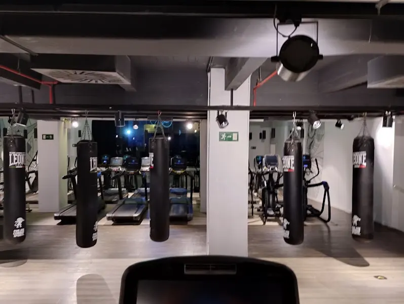 Gimnasio VivaGym Puerta del Sol