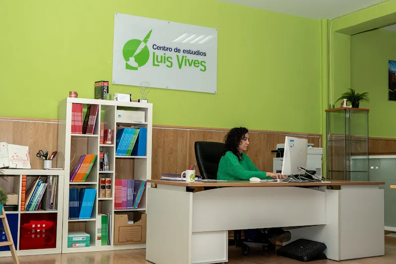 ⭐Centro de Estudios Luis Vives Moncloa - Centro de formación en Madrid - foto 3