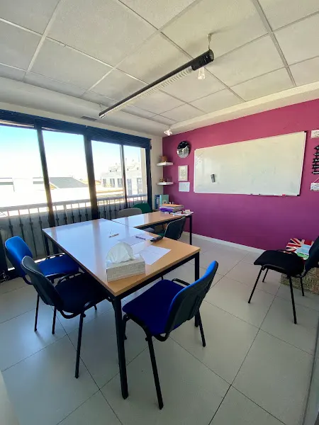 Academia Wolfram - Centro de formación en Alcobendas - foto 2
