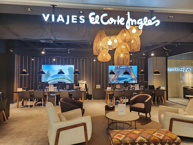 Viajes El Corte Inglés C.C. Callao - Agencia de viajes en Madrid - foto 2