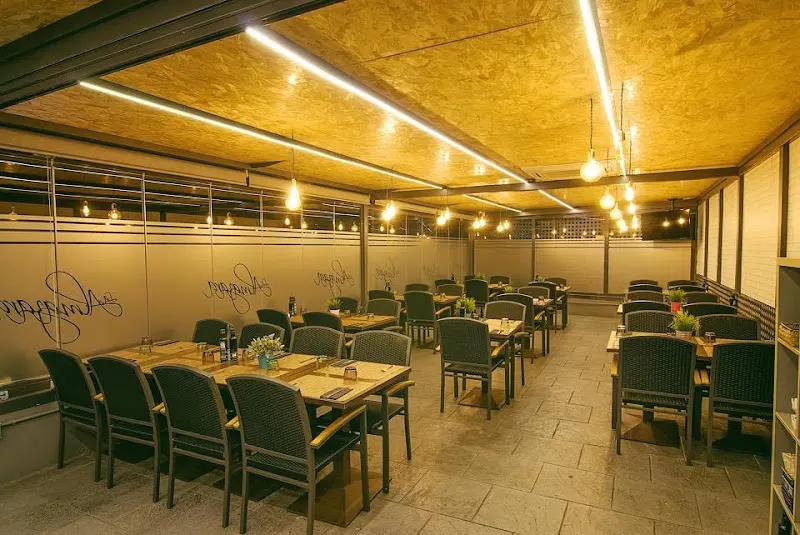 La Almazara Restaurante/ Rompecubas - Bar restaurante en Valdemoro - foto 2