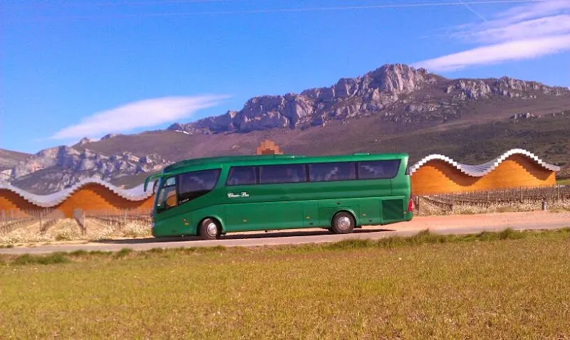 Classic Bus - Empresa de autobuses en Madrid - foto 2
