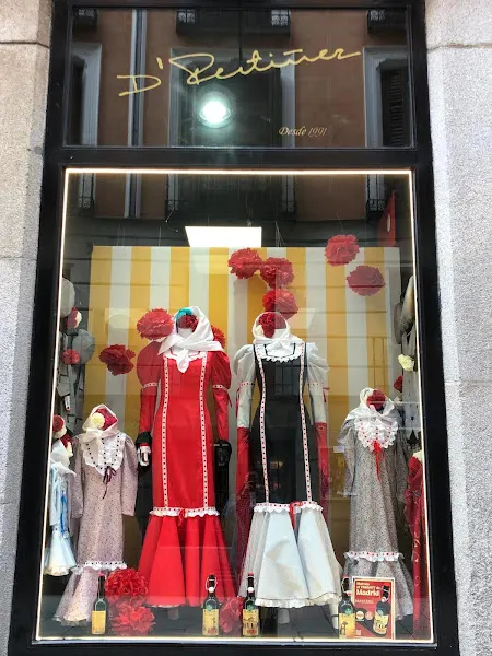 D Pertiñez - Tienda de artículos para flamenco en Madrid - foto 2