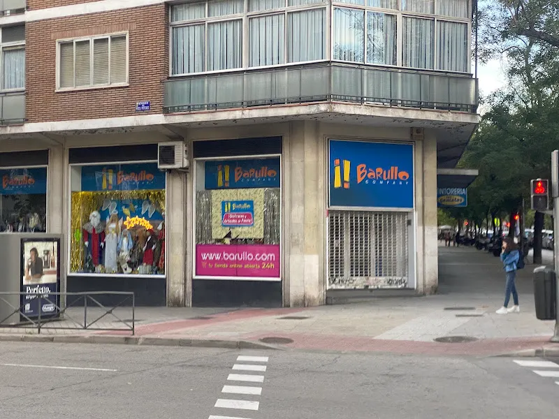 Barullo - Tienda de disfraces en Madrid - foto 2