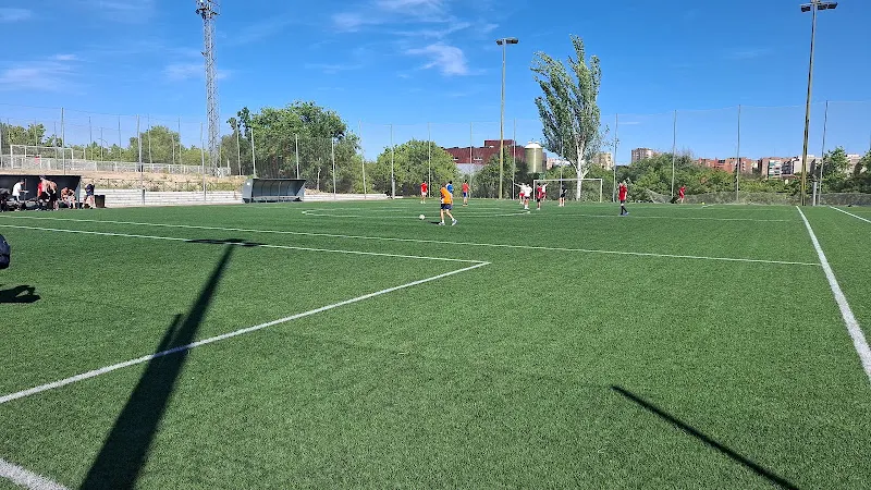 Club de Fútbol Madrid Río - Club deportivo en Madrid - foto 2