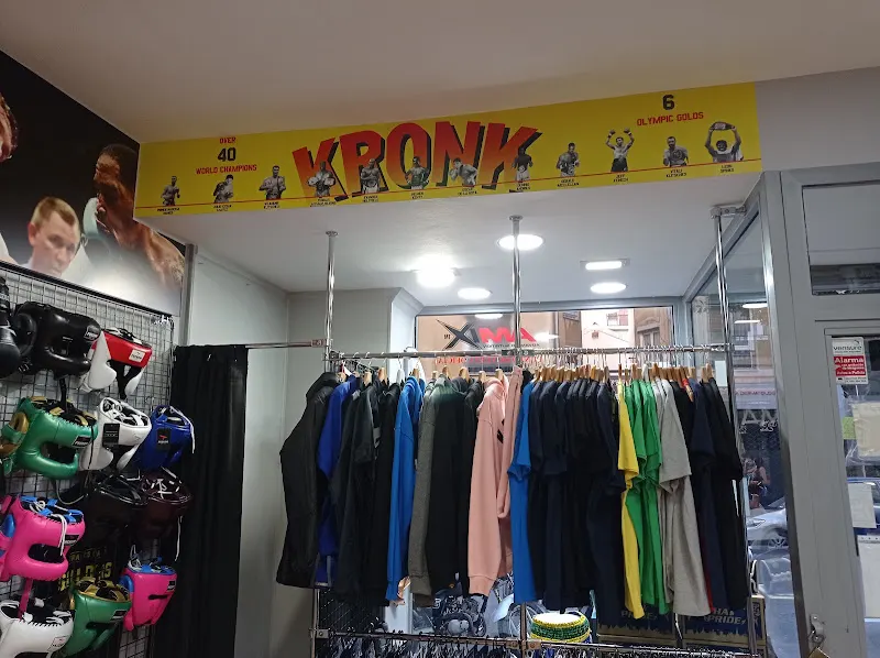 Urban Fighter Tienda de boxeo ,MMA y Muay thai en el corazón de Madrid - Tienda de deportes en Madrid - foto 2