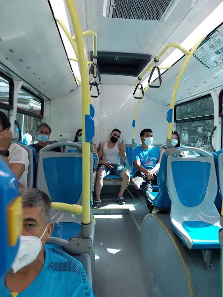 Parada de autobuses urbanos E6425MT - Madrid