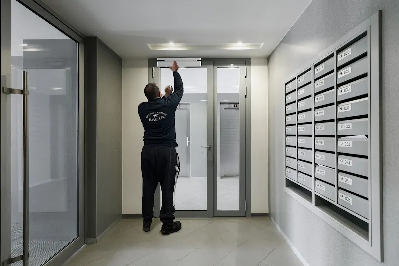 Baeza Portal, Portales automáticos - Proveedor de puertas en Getafe - foto 2