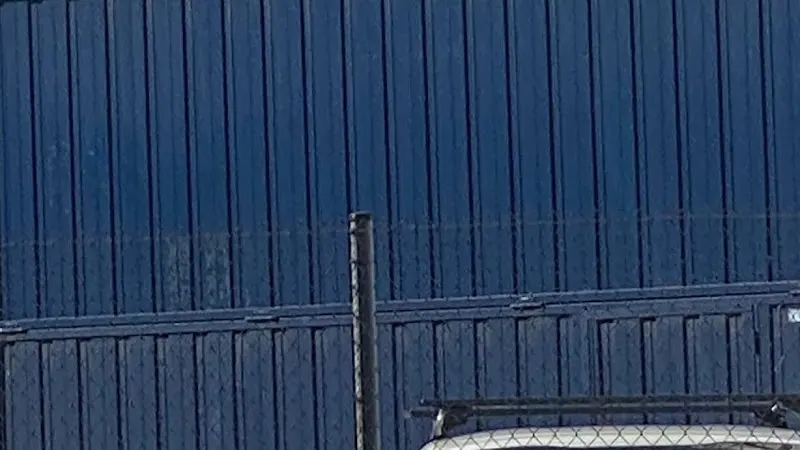 Badra | Cierres Metálicos | Puertas automáticas de Cristal - Proveedor de puertas para garaje en Leganés - foto 2