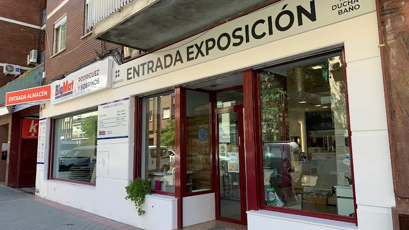 BigMat Exposición de Ventanas, Azulejos, Cocinas y Baños – Rodríguez y Sobrinos - Madrid