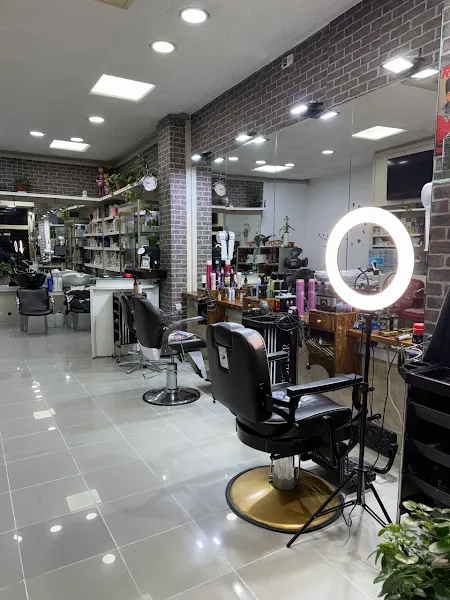 Cenith Teran Peluquería y Barbería - Peluquería en Madrid - foto 2