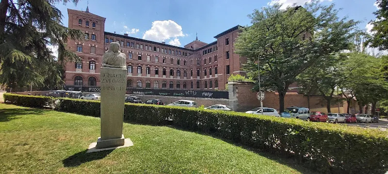 Biblioteca Universidad Eclesiástica San Dámaso (UESD)