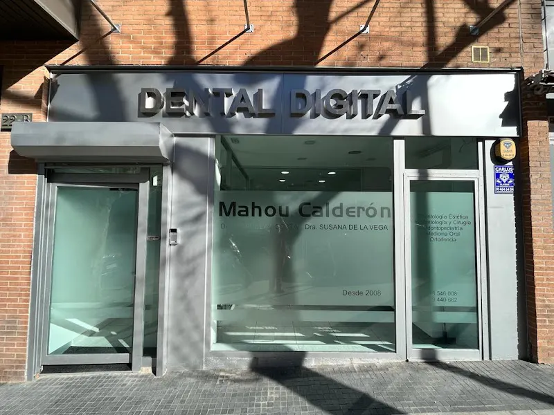 Clínica Dental Digital Mahou Calderón. Dra.Manuela Acosta y Dra.Susana de la Vega - Madrid