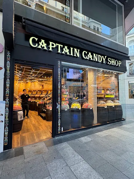 Captain Jonny's candy shop - Tienda de golosinas en Madrid - foto 2