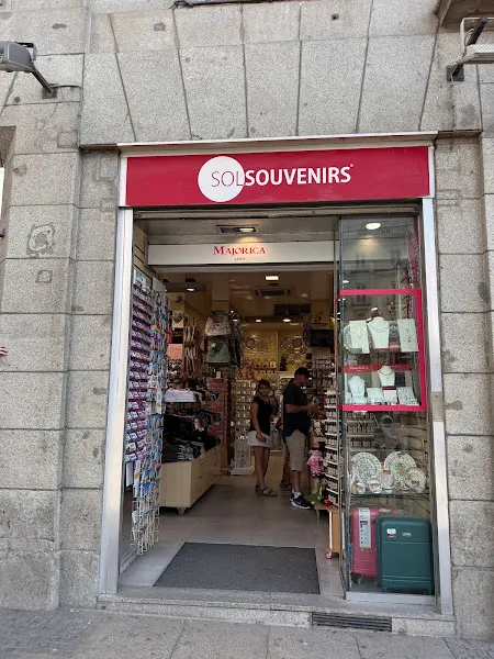 Sol Souvenirs - Tienda de regalos en Madrid - foto 3