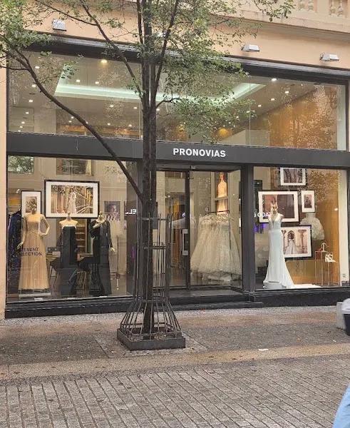 Pronovias Madrid Arenal - Vestidos de Novia - Tienda de vestidos de novia en Madrid - foto 2